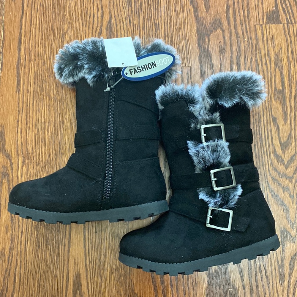 ❌SOLD❌ Toddler Girl Boots - Size 9